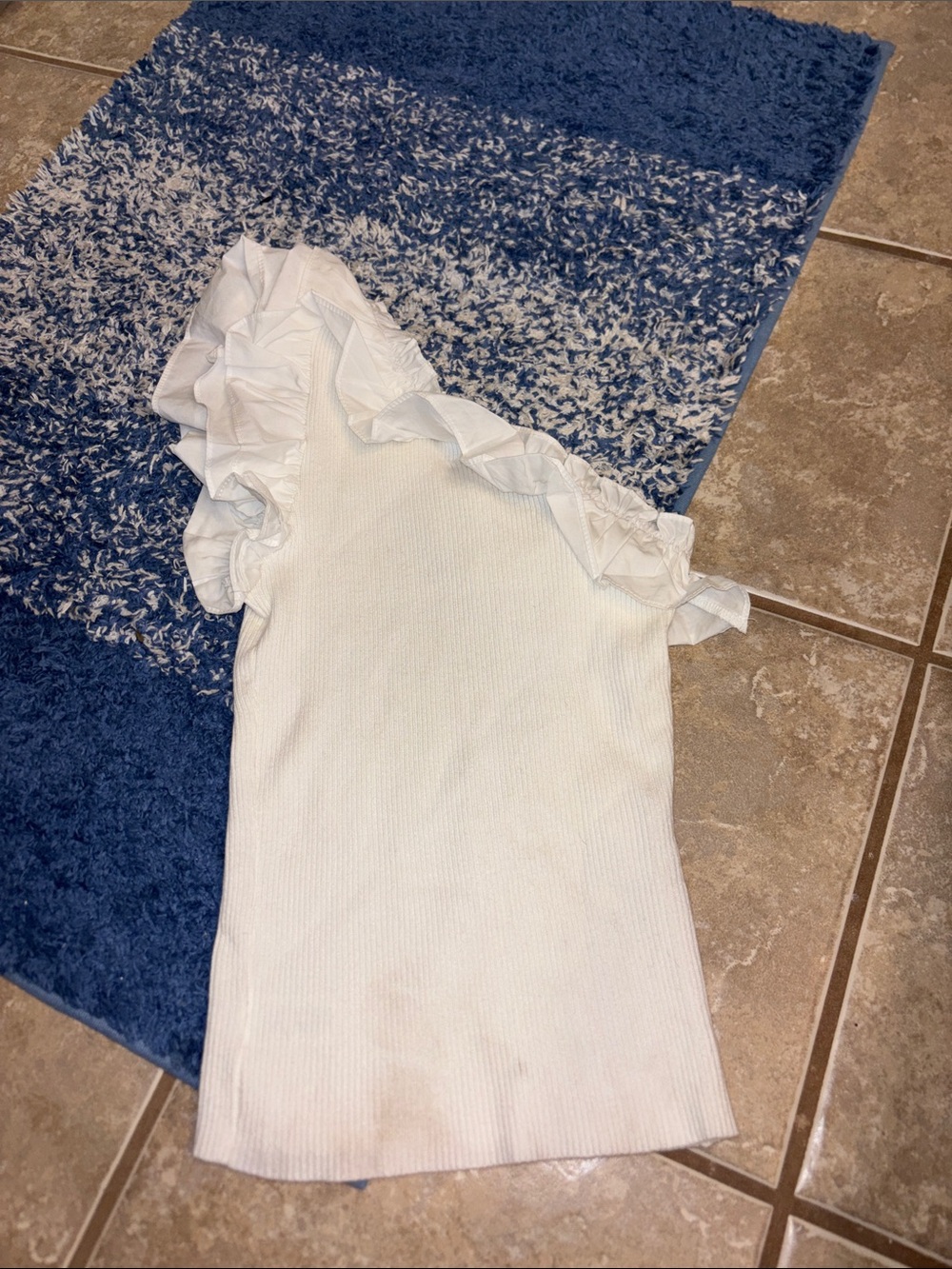 Fate White One-Shoulder Ruffle Tank - Picture 3 of 3